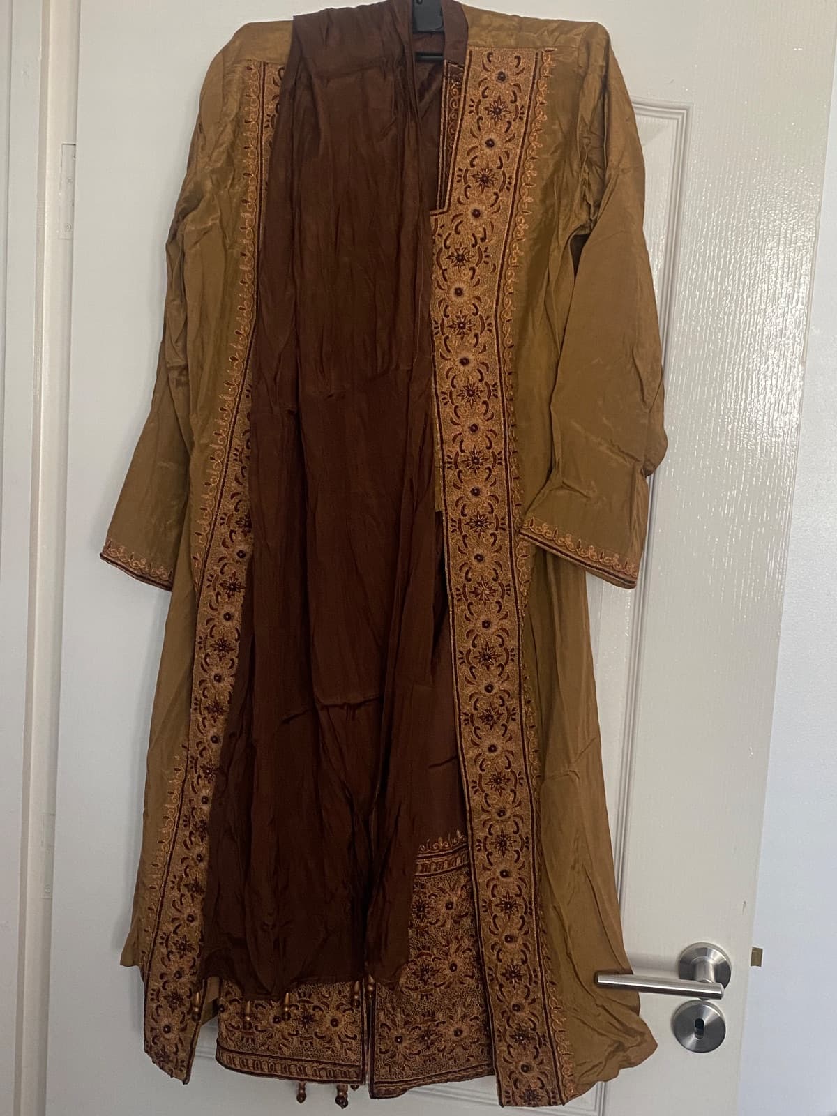Brown 4-piece silk lengha set — photo 2